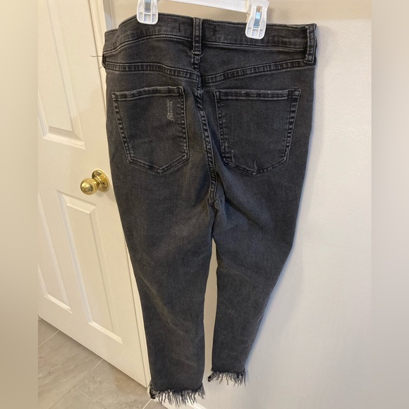 Free People Great Heights Frayed Skinny Faded Black Jeans Size 30 Fringe Row Hem - Picture 3 of 4